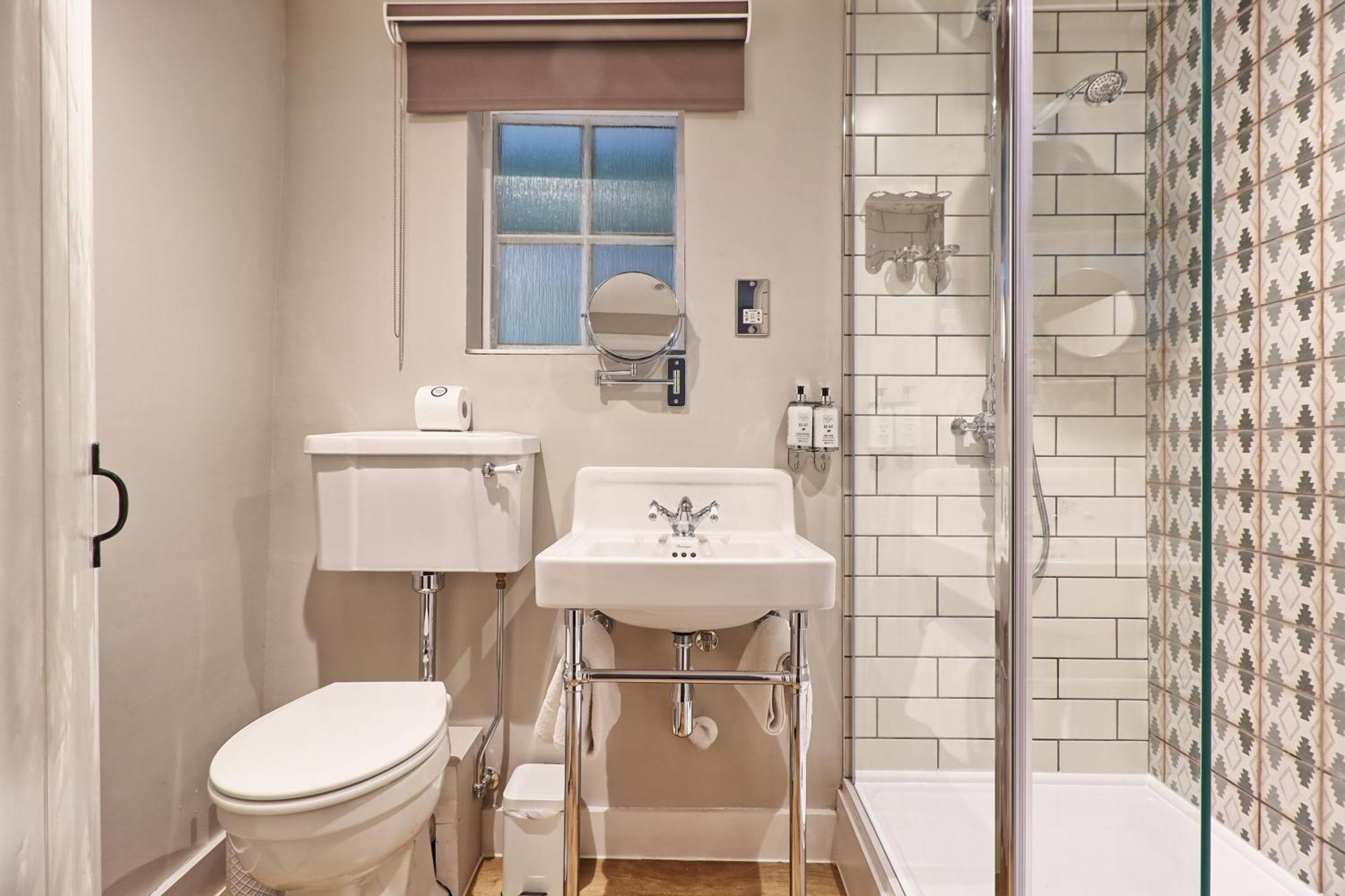Ranfield'S Brasserie Hotel Rooms コッゲスホール エクステリア 写真