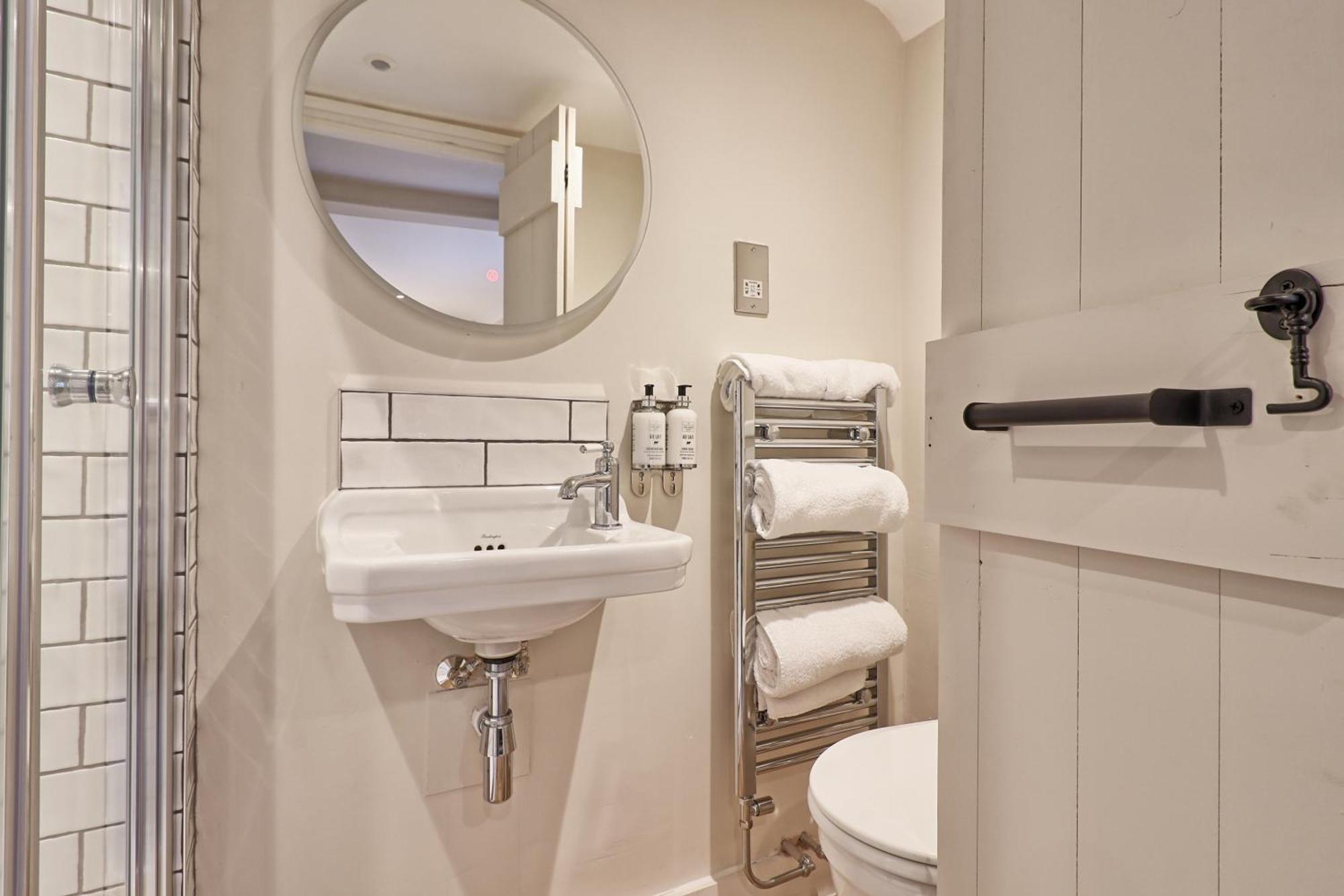 Ranfield'S Brasserie Hotel Rooms コッゲスホール エクステリア 写真